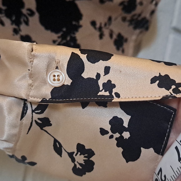 Worthington Stretch Tan/Black Satiny Soft Button-Up Tunic. Size Medium NWOT - Picture 6 of 10